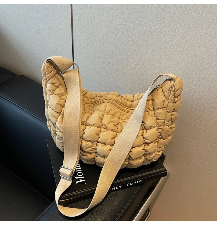 Autumn and winter cloud bag, female personality diamond grid shoulder bag