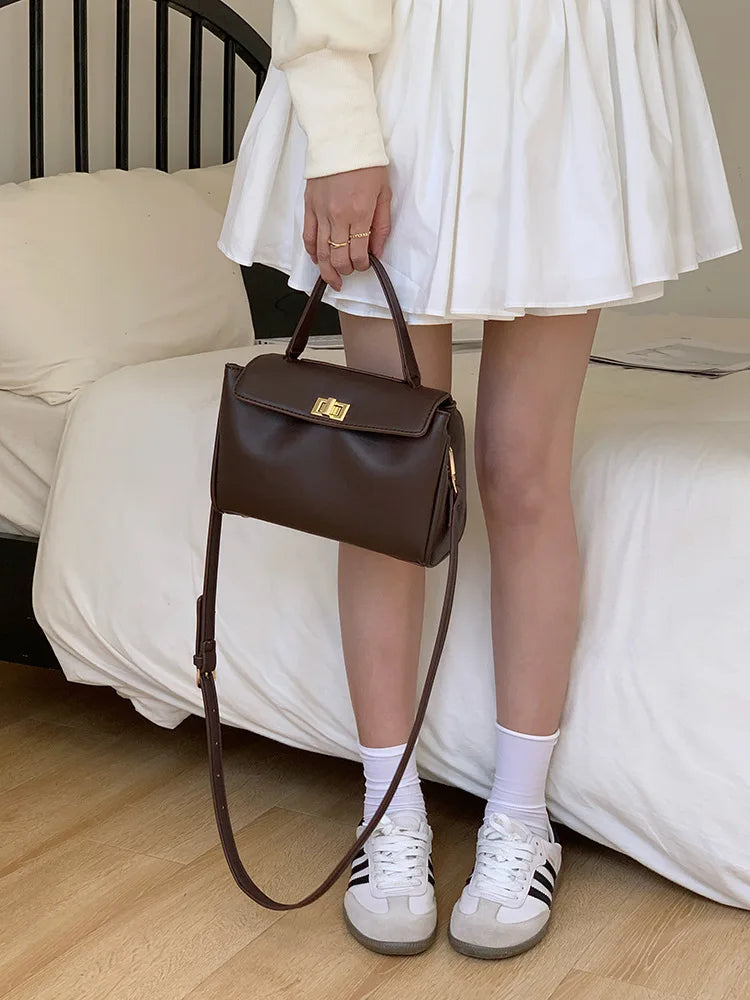 New autumn and winter retro mini crossbody bag, fashionable and casual