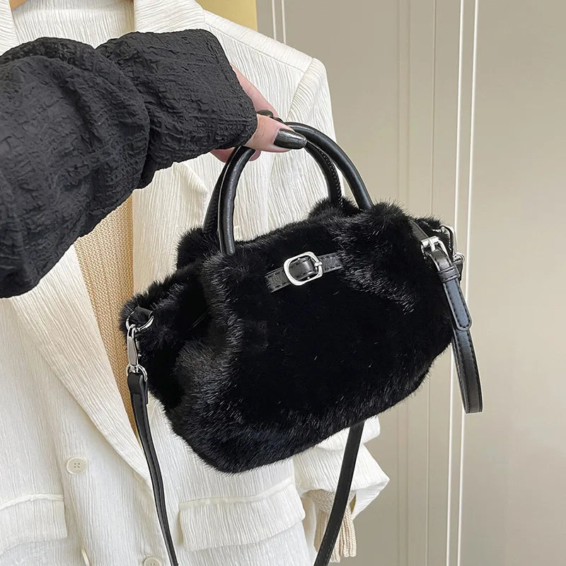 Women Shoulder Crossbody Bag Faux Fur Mini Bucket Bag Luxury Plush Commuter