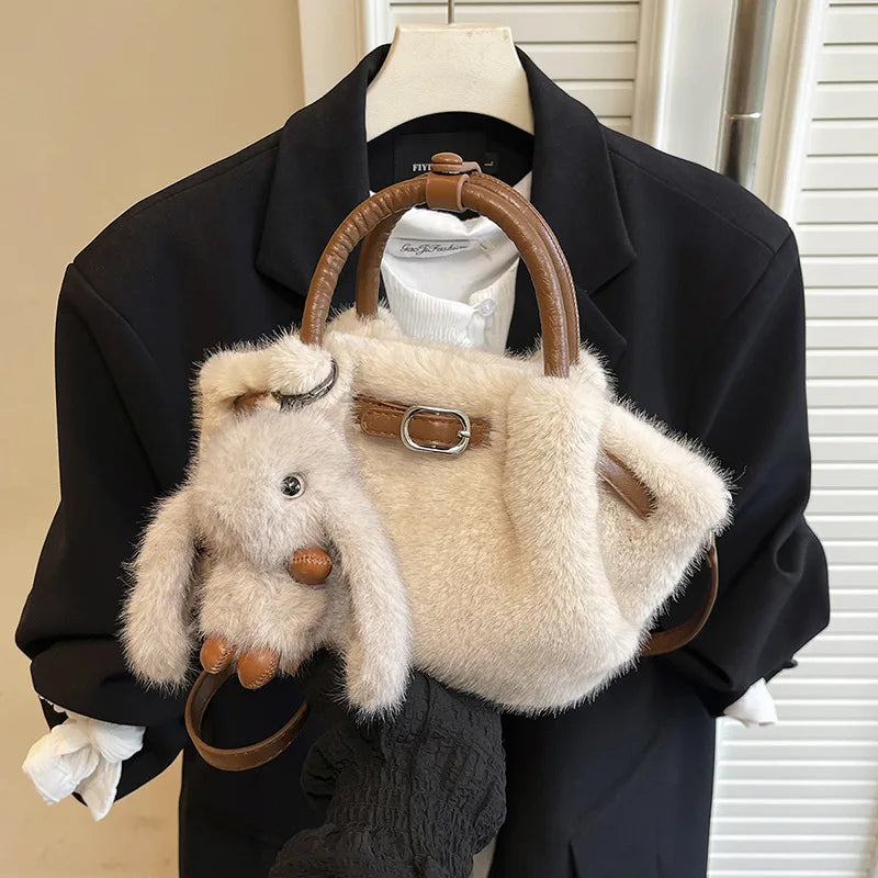 Women Shoulder Crossbody Bag Faux Fur Mini Bucket Bag Luxury Plush Commuter