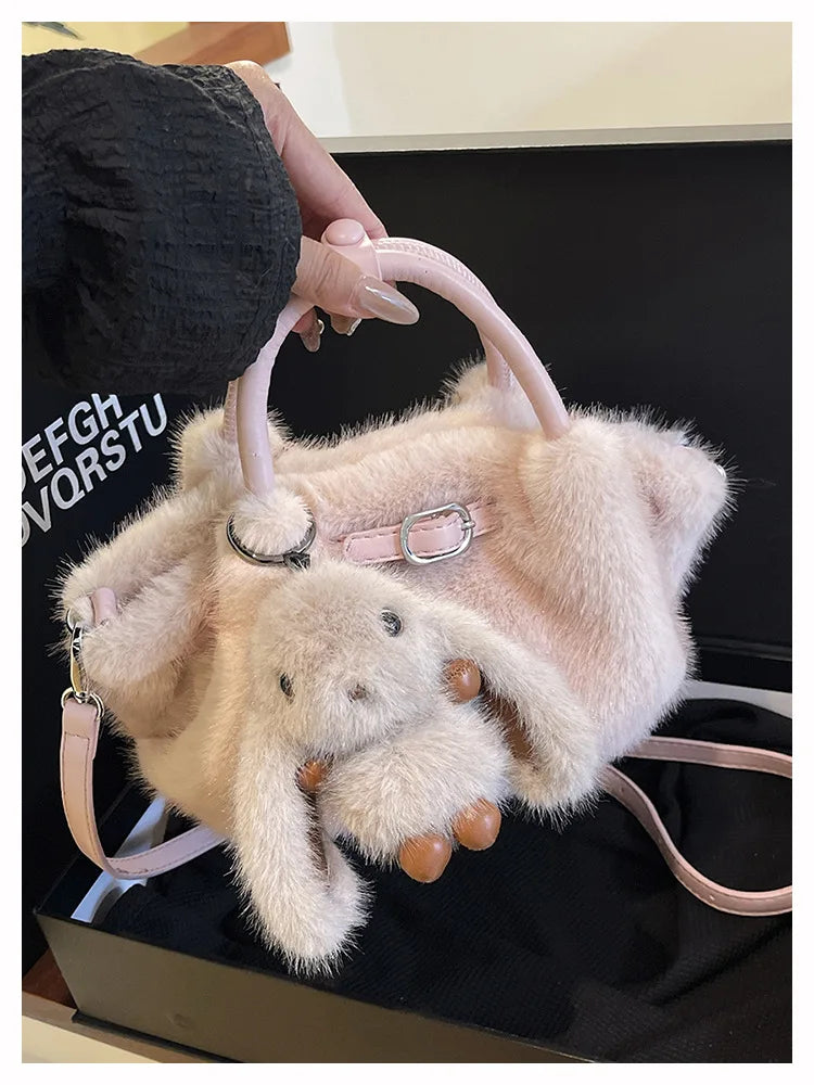 Women Shoulder Crossbody Bag Faux Fur Mini Bucket Bag Luxury Plush Commuter
