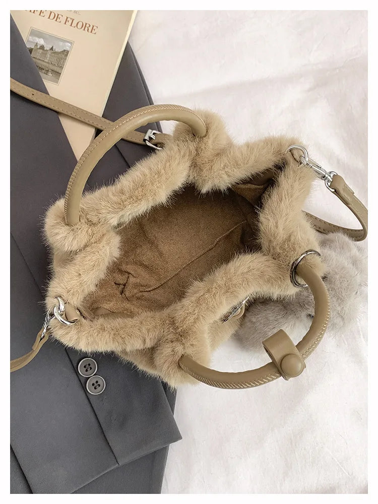 Women Shoulder Crossbody Bag Faux Fur Mini Bucket Bag Luxury Plush Commuter