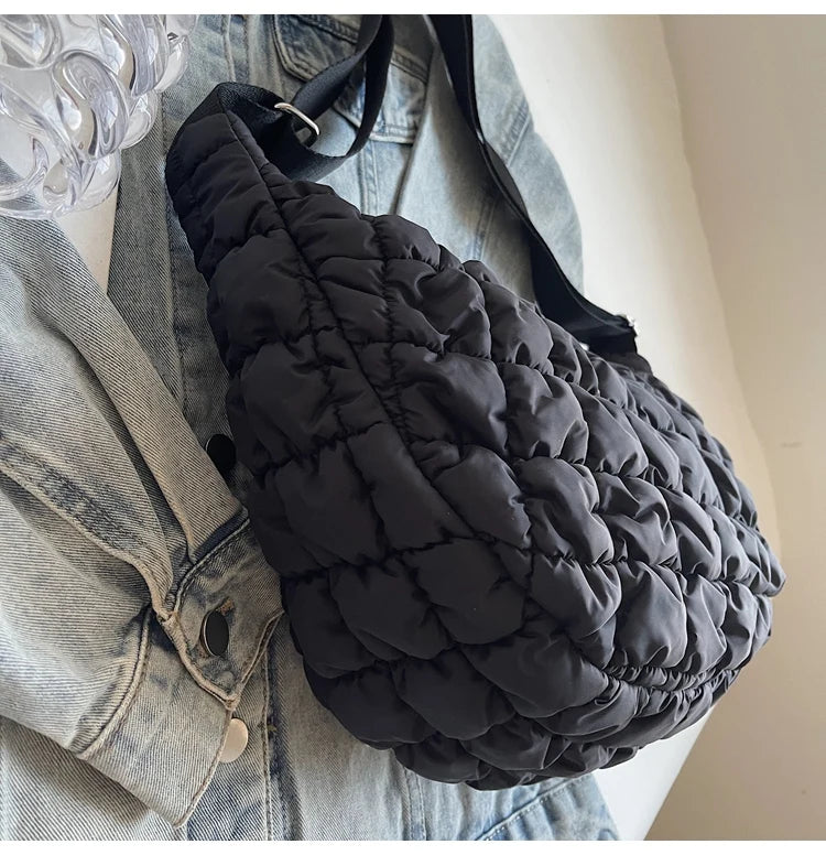 Autumn and winter cloud bag, female personality diamond grid shoulder bag