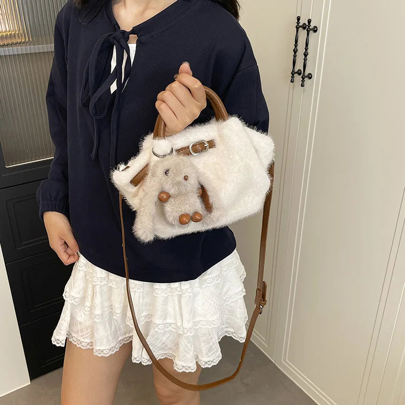 Women Shoulder Crossbody Bag Faux Fur Mini Bucket Bag Luxury Plush Commuter