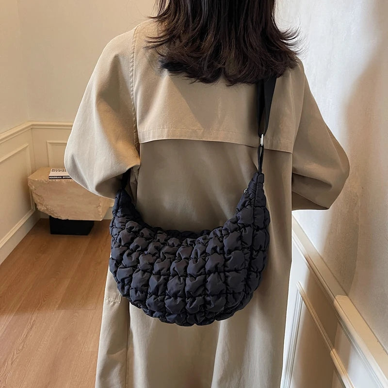 Autumn and winter cloud bag, female personality diamond grid shoulder bag