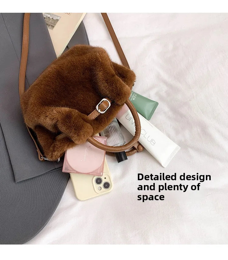 Women Shoulder Crossbody Bag Faux Fur Mini Bucket Bag Luxury Plush Commuter