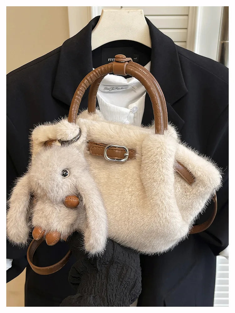 Women Shoulder Crossbody Bag Faux Fur Mini Bucket Bag Luxury Plush Commuter
