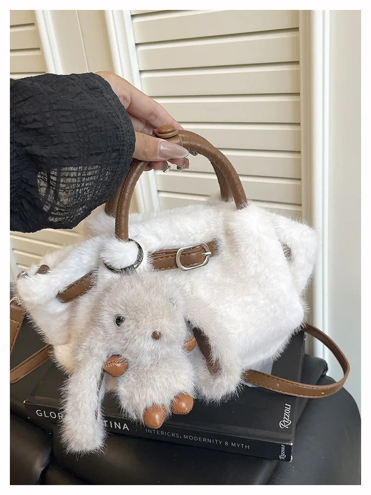 Women Shoulder Crossbody Bag Faux Fur Mini Bucket Bag Luxury Plush Commuter
