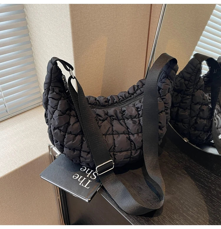 Autumn and winter cloud bag, female personality diamond grid shoulder bag